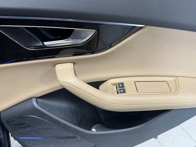Used 2023 Audi Q8 Premium Plus AWD/4WD image 31