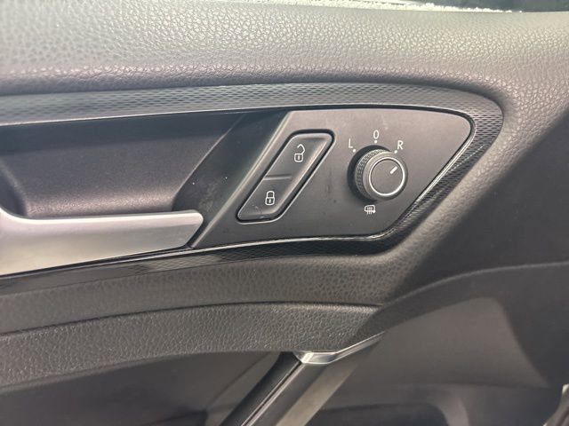 Used 2017 Volkswagen GTI Autobahn image 17