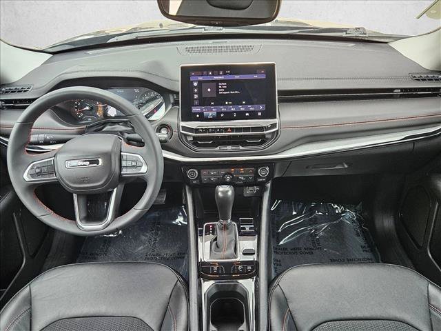 Used 2022 Jeep Compass Trailhawk AWD/4WD image 17