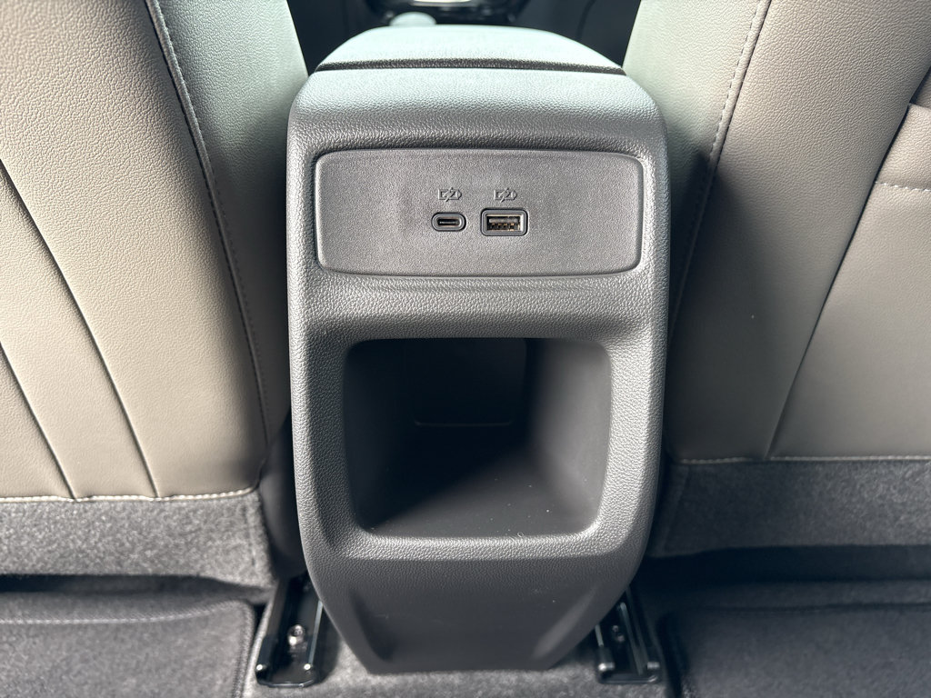 New 2026 Chevrolet Trax ACTIV w/ Sunroof Package FWD image 17