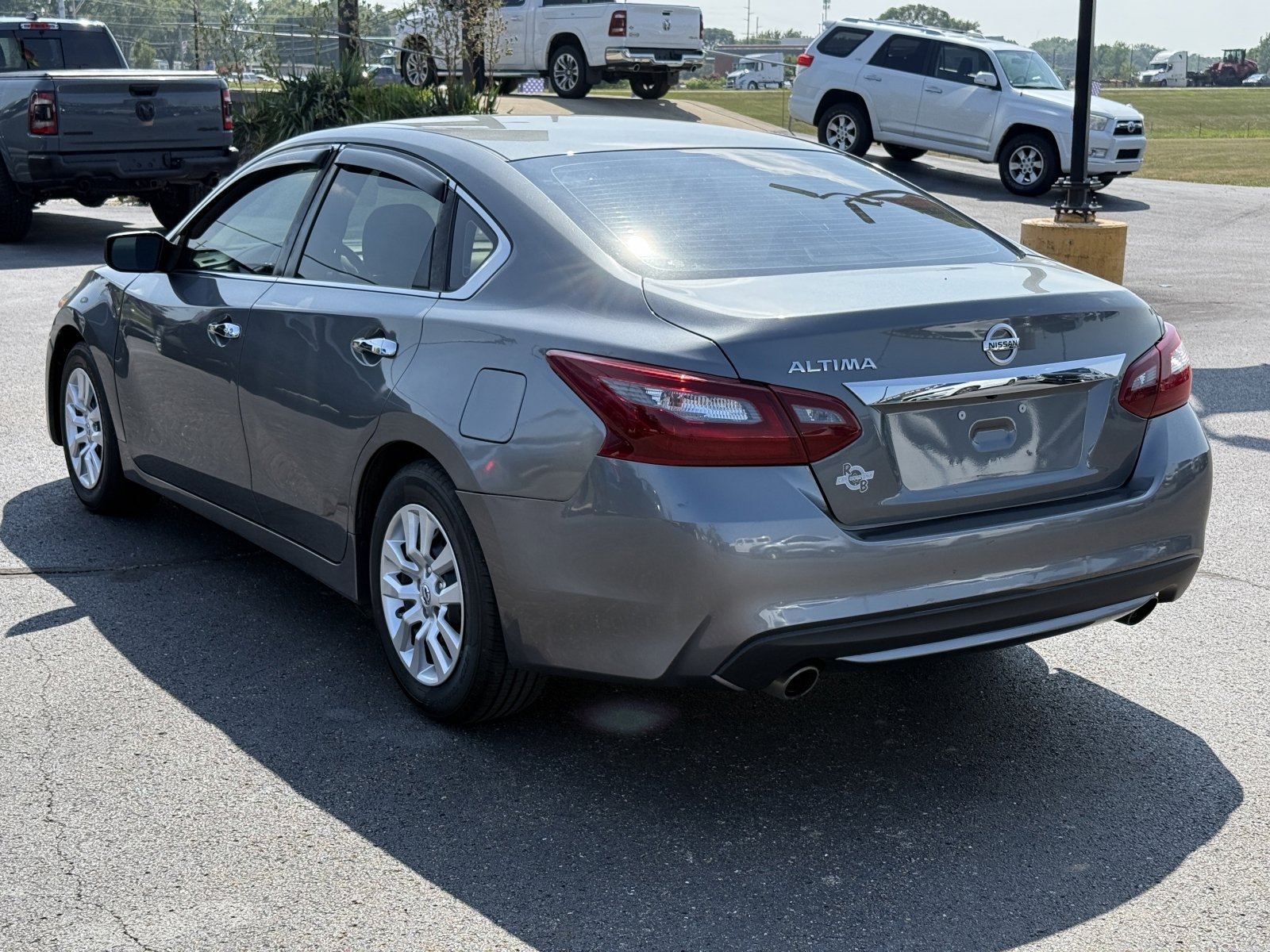 Used 2018 Nissan Altima 2.5 S w/ S Convenience Package image 6