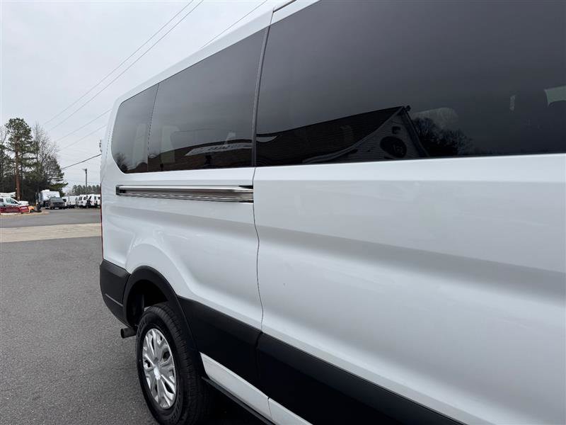 Used 2023 Ford Transit 350 XLT image 26