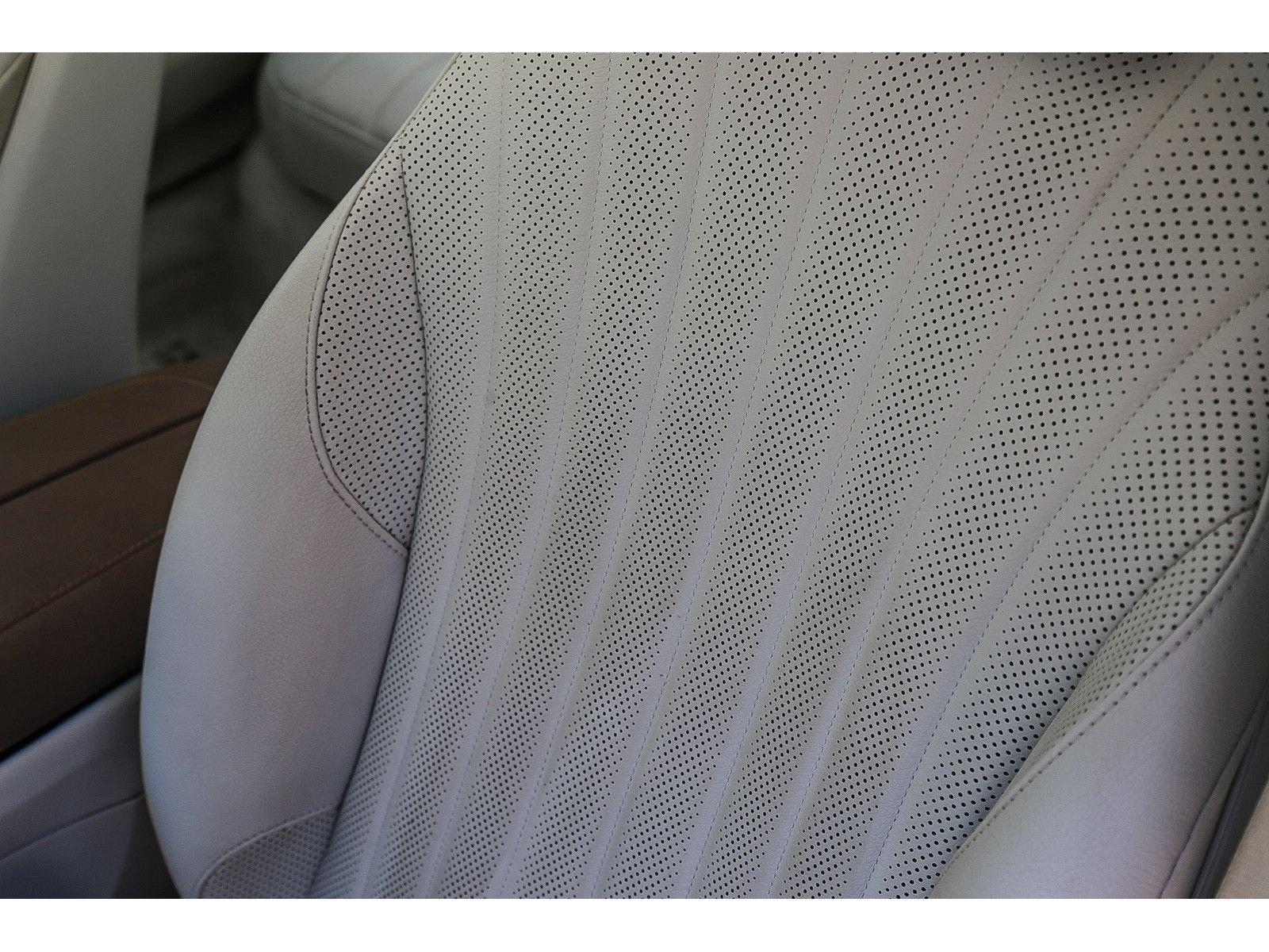 Used 2023 Mercedes-Benz EQS 450+ 4MATIC Sedan image 23