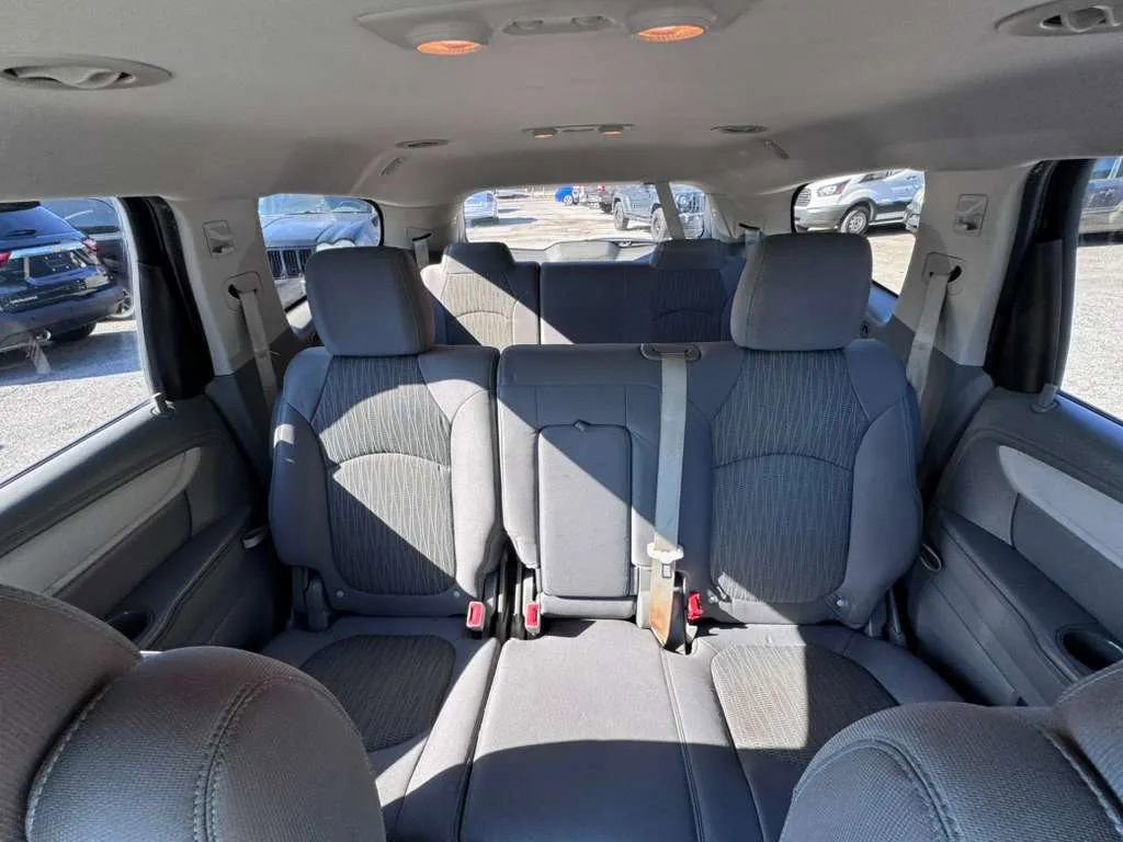 Used 2016 Chevrolet Traverse LS AWD/4WD image 16