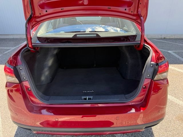 Certified 2020 Nissan Versa SR w/ Convenience Package FWD image 10