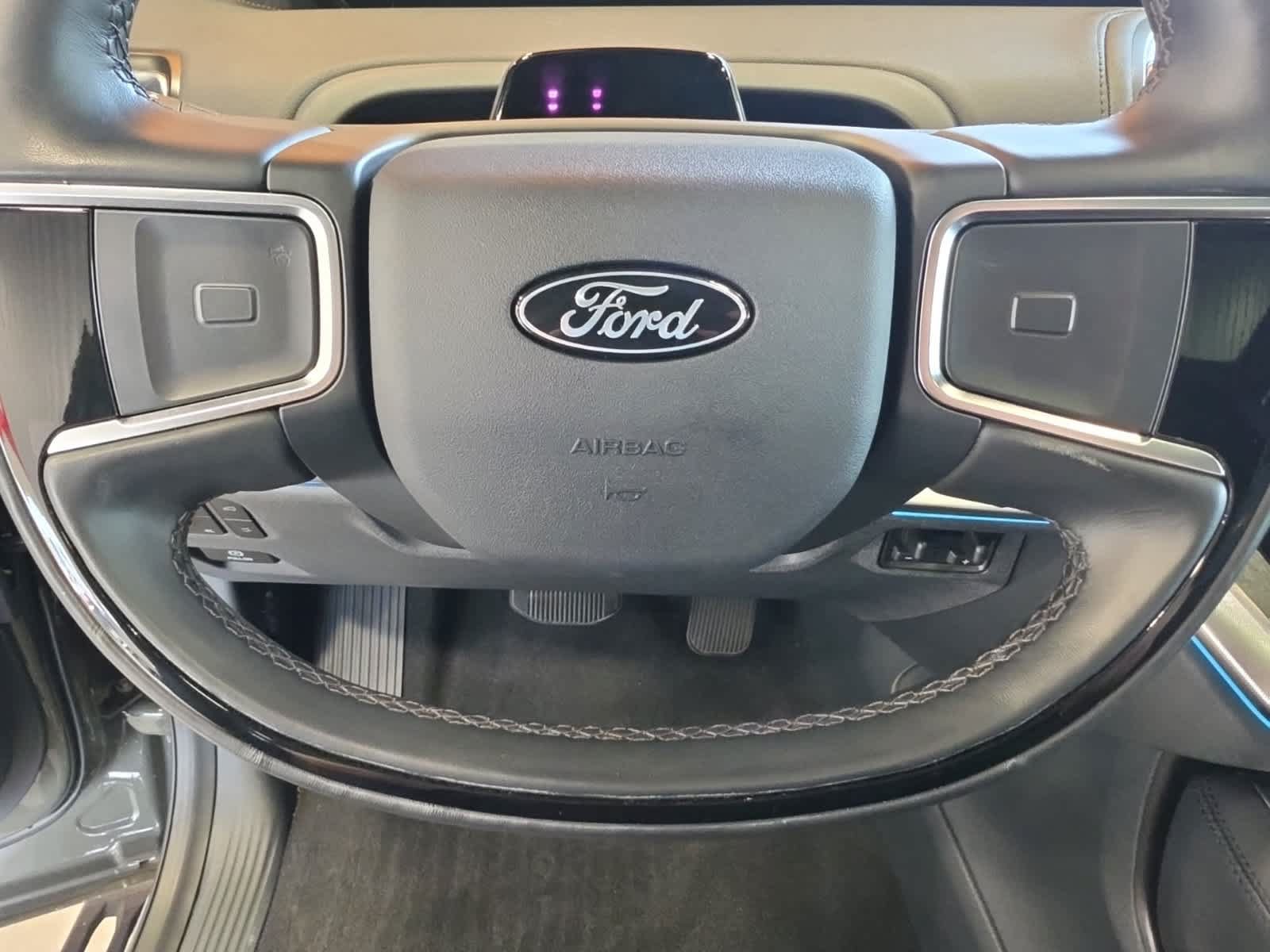 Used 2025 Ford Expedition Tremor AWD/4WD image 26
