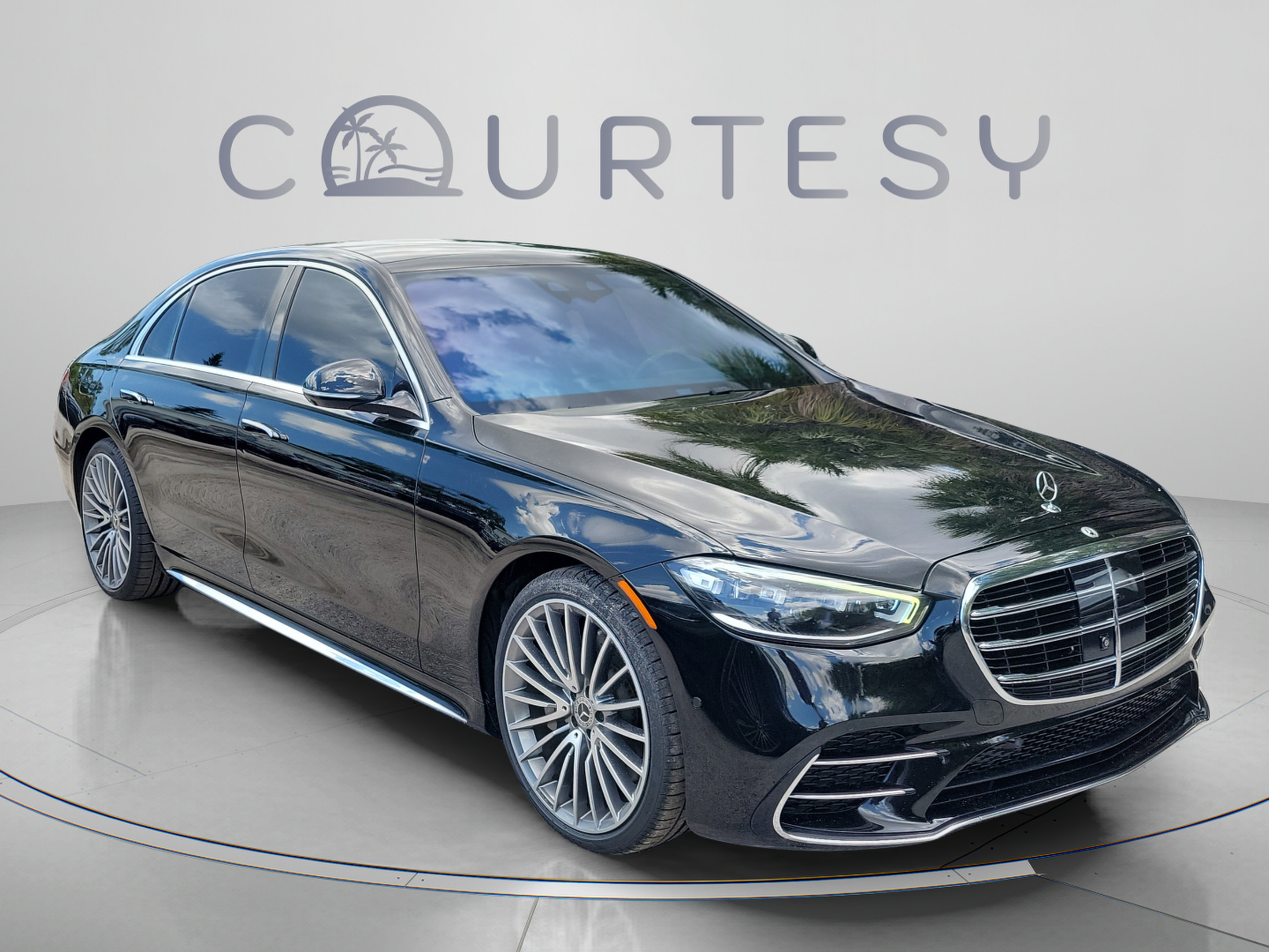 Certified 2023 Mercedes-Benz S 500 4MATIC image 4