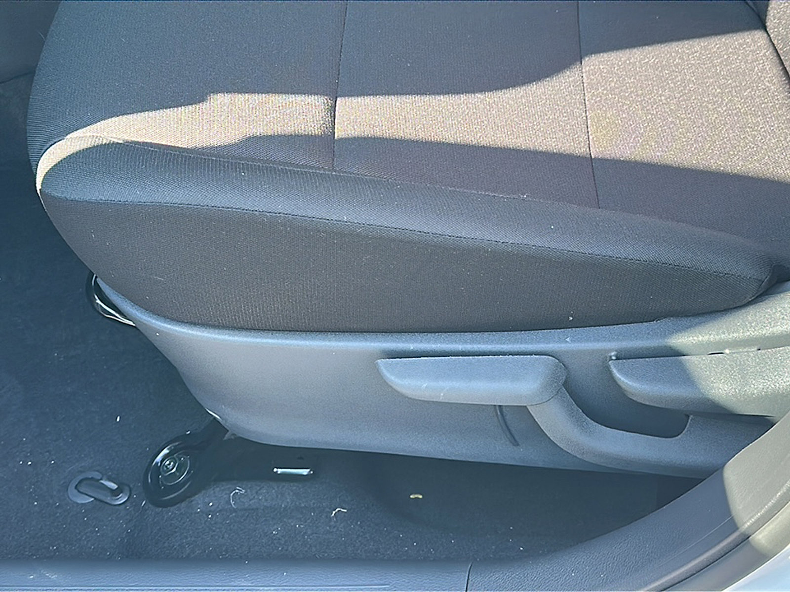 New 2025 Nissan Kicks Play S image 12