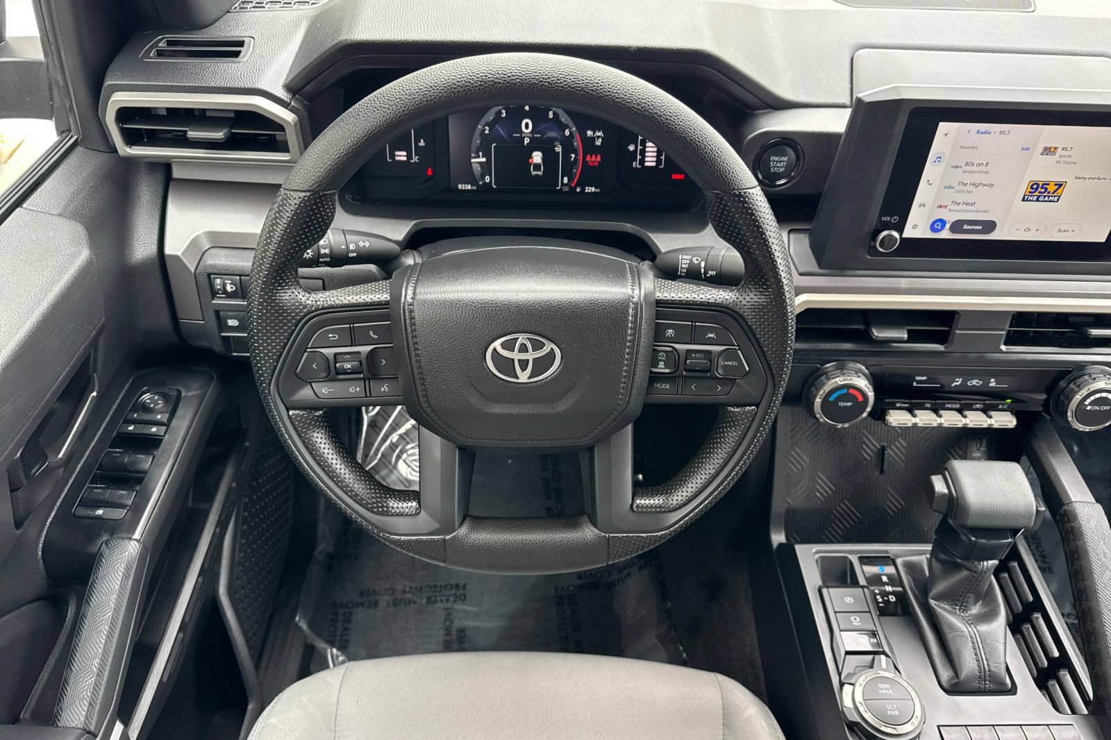 Certified 2025 Toyota Tacoma SR5 AWD/4WD image 14
