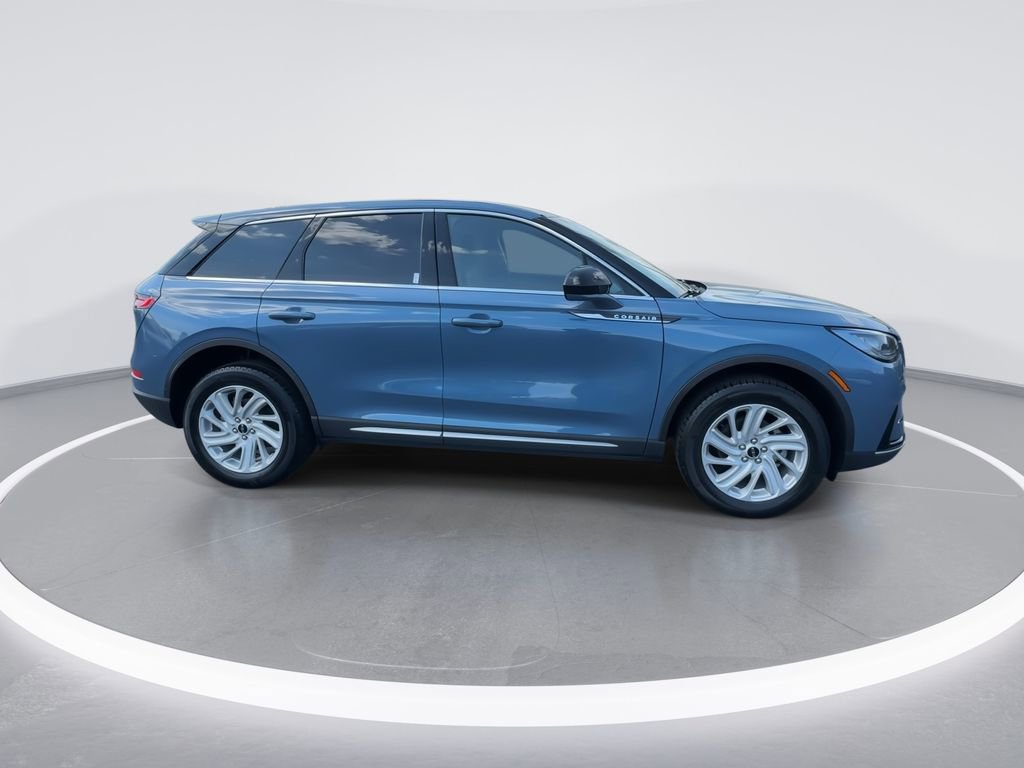 Used 2025 Lincoln Corsair FWD image 9