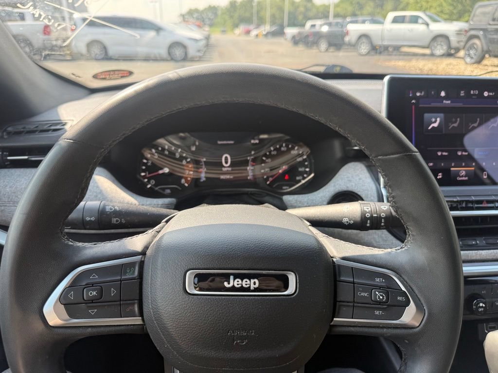 Used 2024 Jeep Compass Latitude AWD/4WD image 18