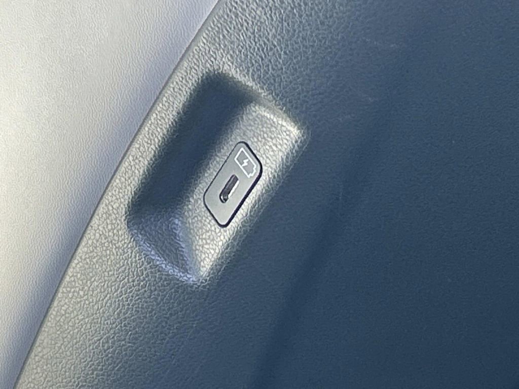 Used 2024 Hyundai Santa Fe Calligraphy image 28