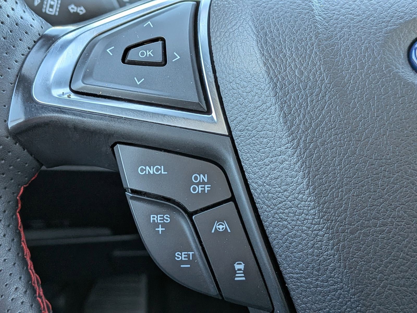 Certified 2024 Ford Edge ST-Line image 31