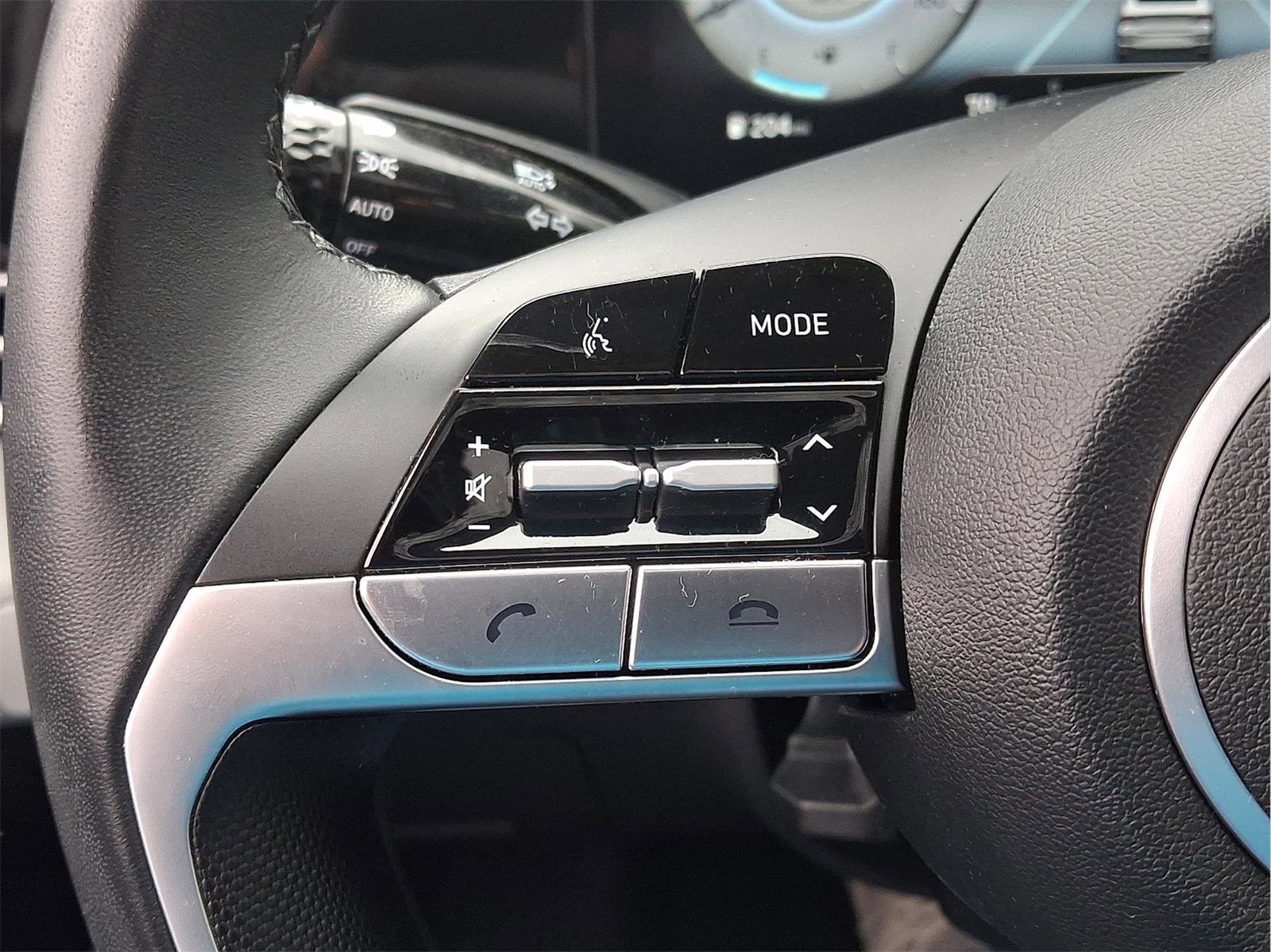 Certified 2023 Hyundai Elantra Limited image 22