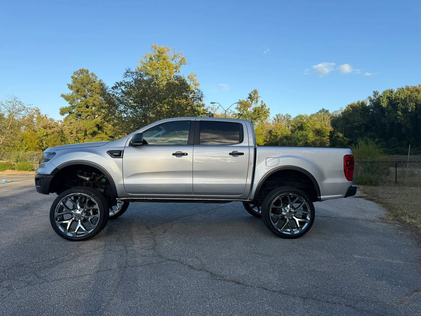 Used 2019 Ford Ranger XLT w/ Equipment Group 301A Mid RWD image 4