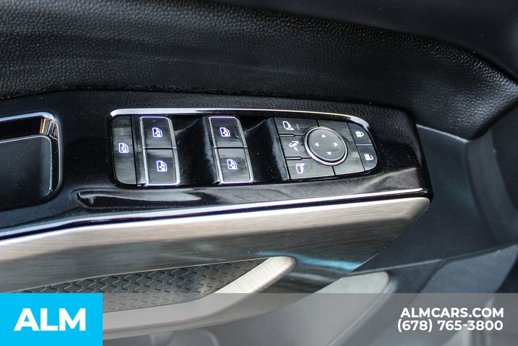 Used 2022 Nissan Pathfinder Platinum w/ Cargo Package image 40