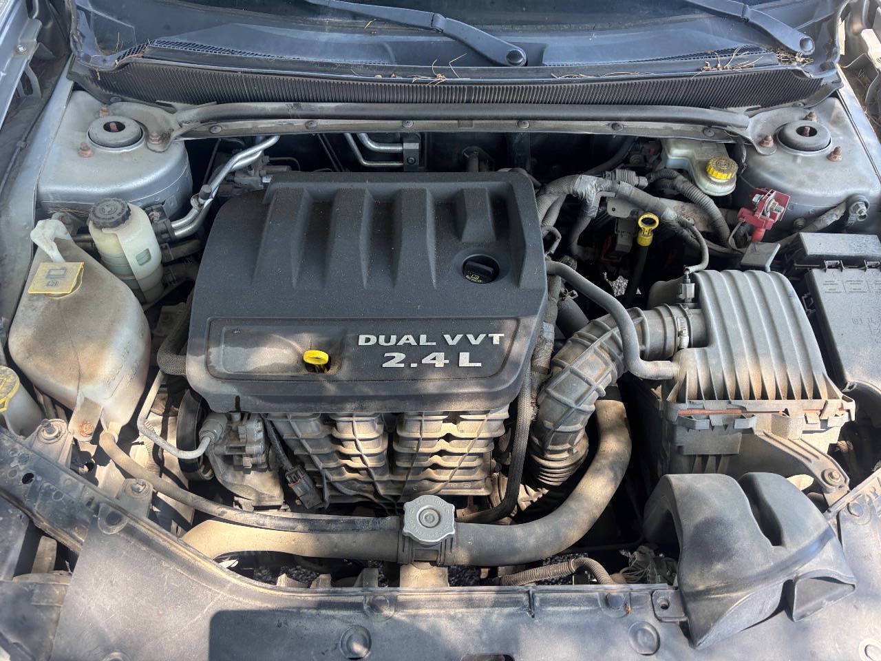 Used 2013 Dodge Avenger SE FWD image 17