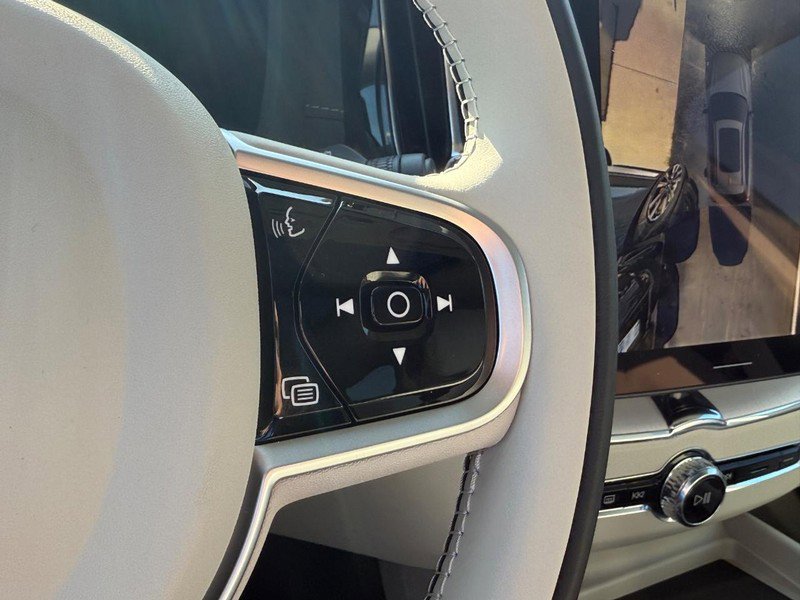 New 2026 Volvo XC60 T8 Ultra image 13