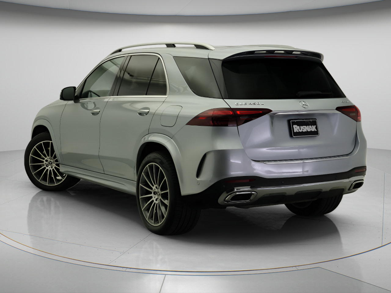 Certified 2024 Mercedes-Benz GLE 450e 4MATIC image 2
