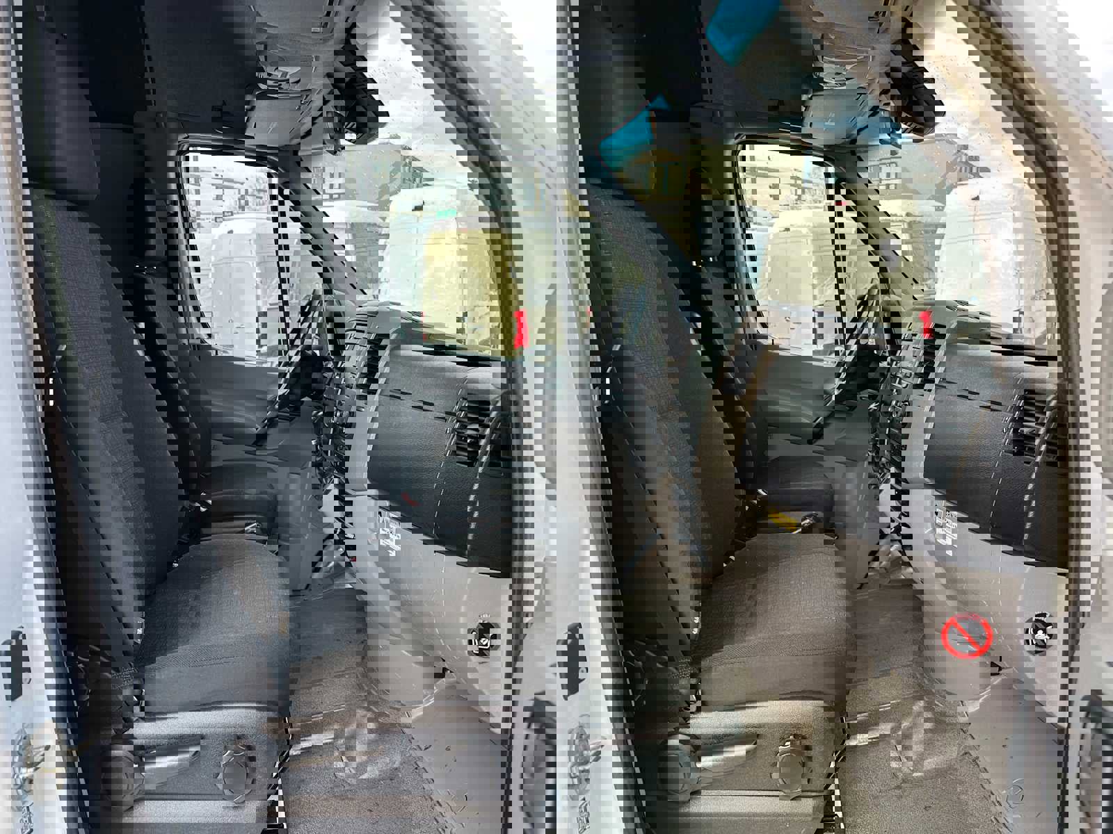 Used 2016 Freightliner Sprinter 2500 image 10