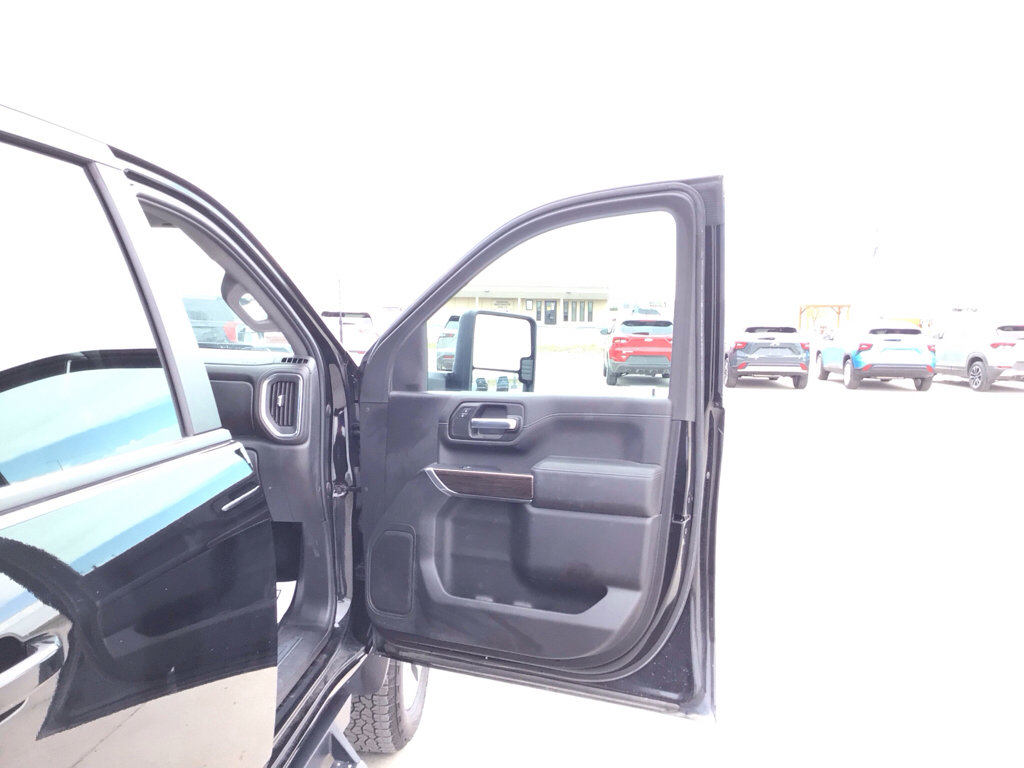 Used 2023 Chevrolet Silverado 3500 LT w/ Convenience Package AWD/4WD image 18