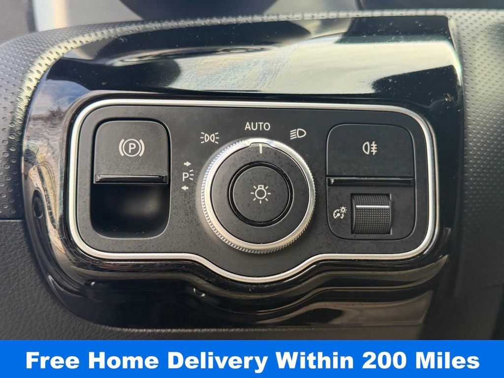 Used 2025 Mercedes-Benz CLA 250 image 28