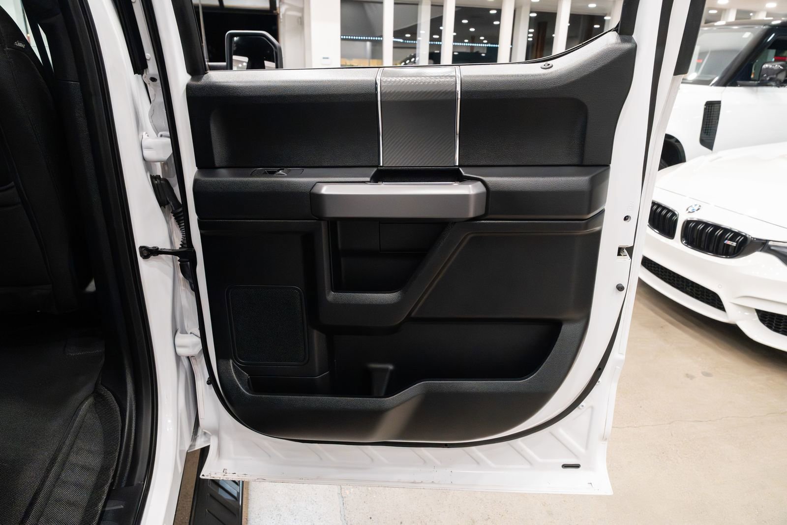 Used 2019 Ford F150 XLT w/ Equipment Group 302A Luxury image 21