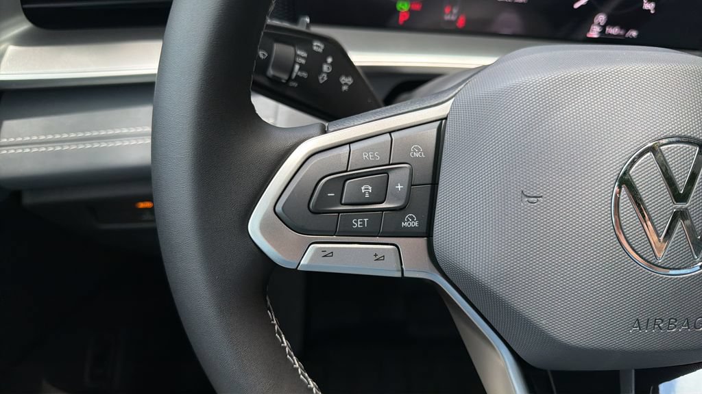 New 2026 Volkswagen Tiguan SE AWD/4WD image 22