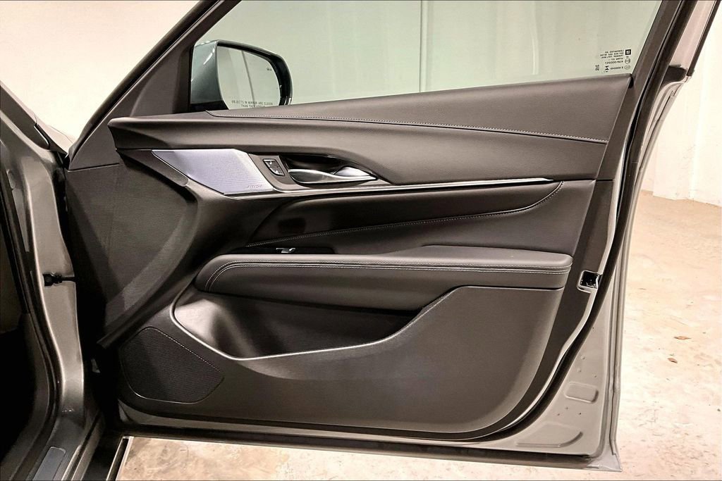 Used 2025 Cadillac CT4 Luxury image 23