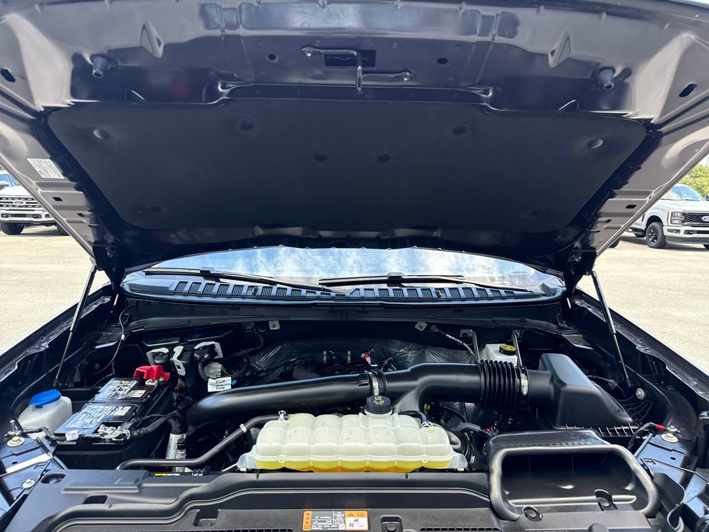 Used 2025 Ford Expedition Active RWD image 34