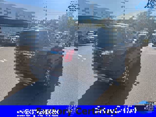 Certified 2022 GMC Acadia SLT image 7