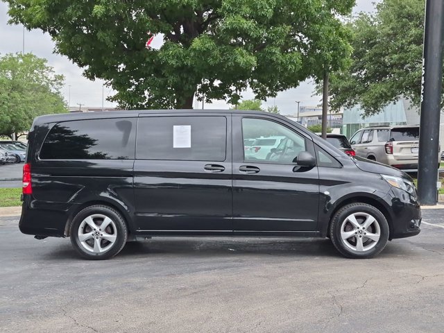 Used 2018 Mercedes-Benz Metris Passenger image 4
