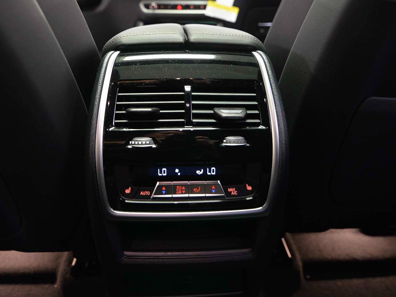 New 2027 BMW X6 xDrive40i AWD/4WD image 10