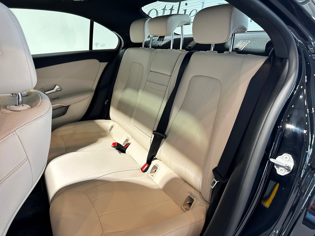 Certified 2022 Mercedes-Benz A 220 4MATIC image 31