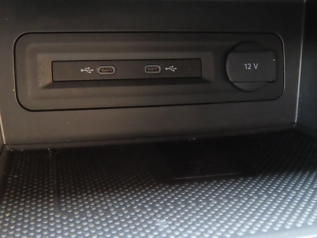 Used 2023 Volkswagen Atlas Cross Sport SE w/ Panoramic Sunroof Package AWD/4WD image 10