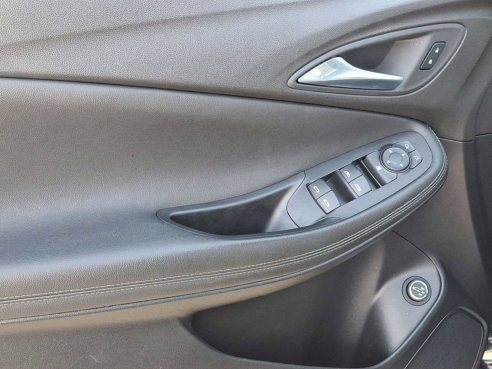 Used 2023 Buick Encore GX Select w/ Sport Touring Package image 10