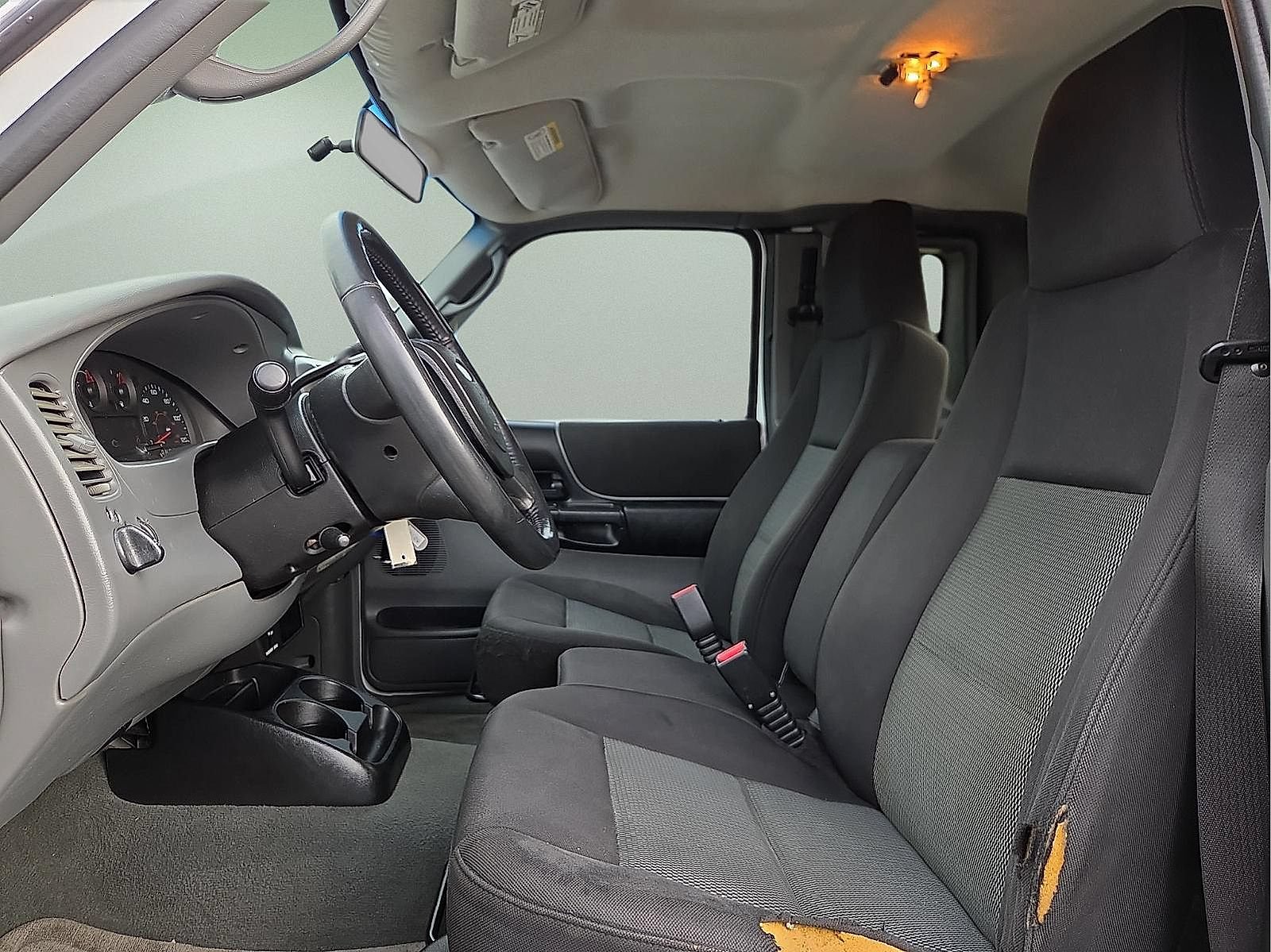 Used 2004 Ford Ranger XLT AWD/4WD image 14