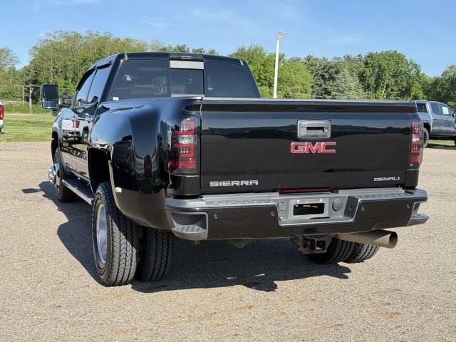 Used 2018 GMC Sierra 3500 Denali w/ Duramax Plus Package AWD/4WD image 6