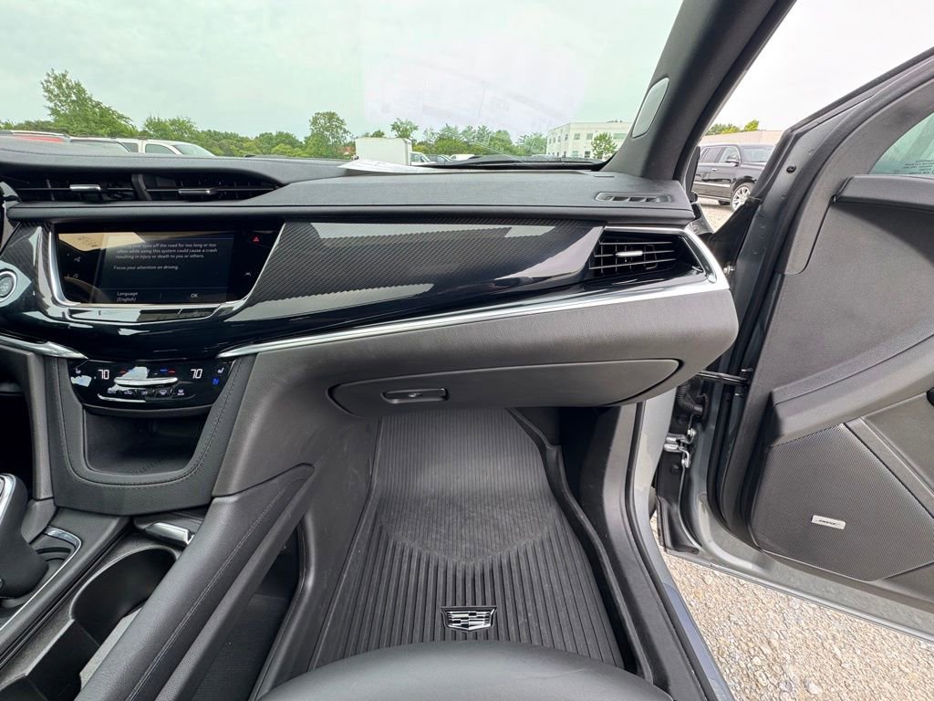 Used 2024 Cadillac XT6 Sport w/ Technology Package AWD/4WD image 29
