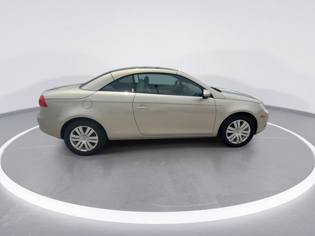 Used 2010 Volkswagen Eos Komfort FWD image 9