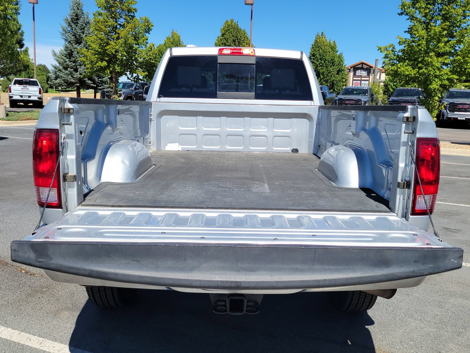 Used 2014 RAM 2500 Tradesman w/ Chrome Appearance Group AWD/4WD image 11