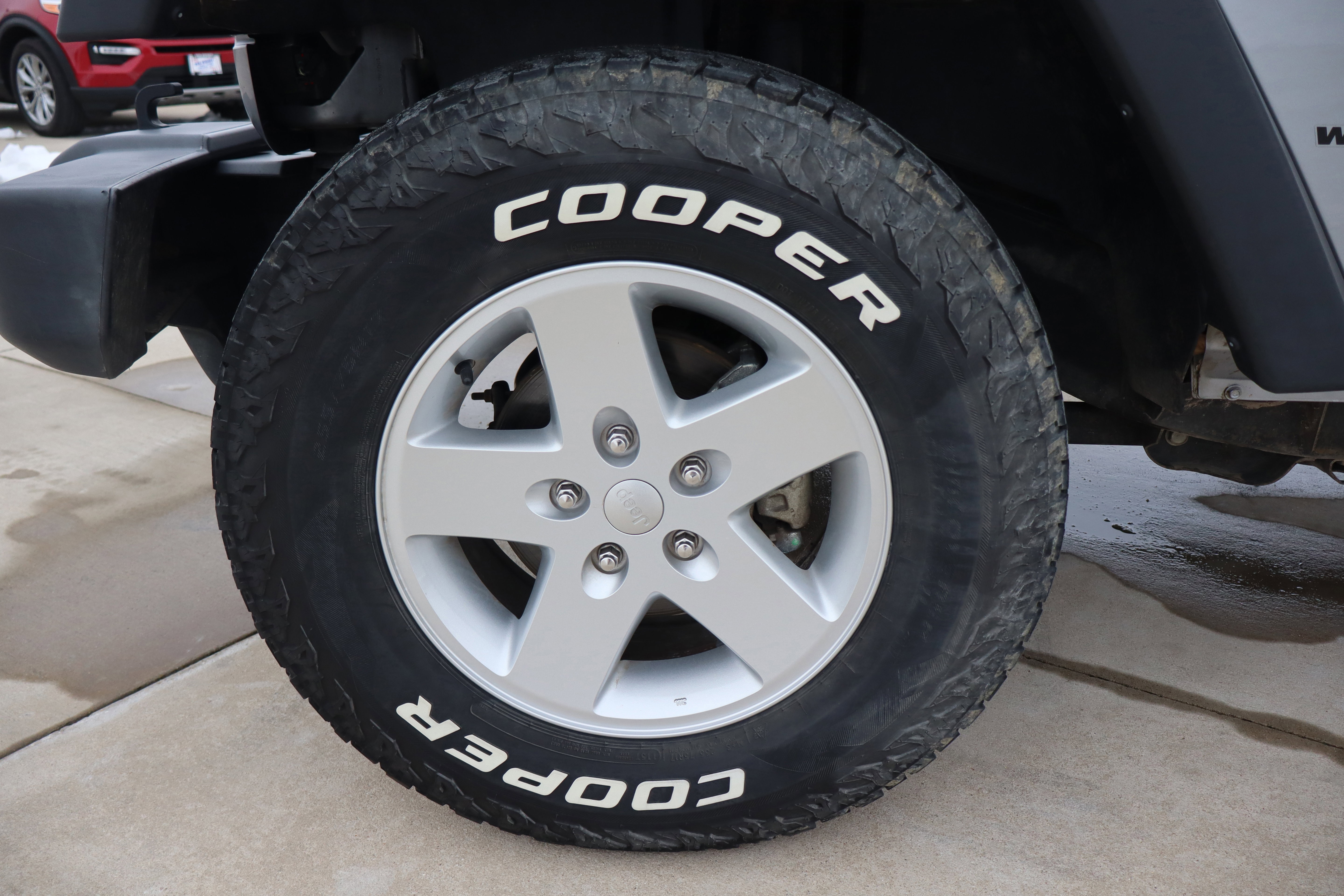 Used 2018 Jeep Wrangler Sport image 25