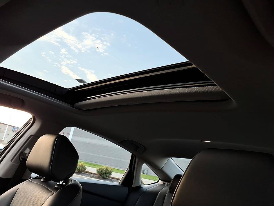 Certified 2023 Honda Accord Touring image 18