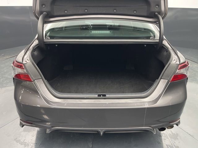 Used 2022 Toyota Camry SE FWD image 17