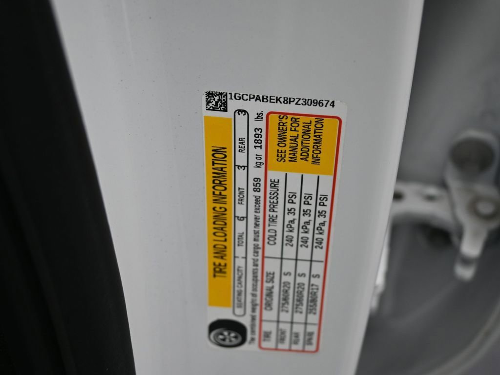 Used 2023 Chevrolet Silverado 1500 Custom image 9