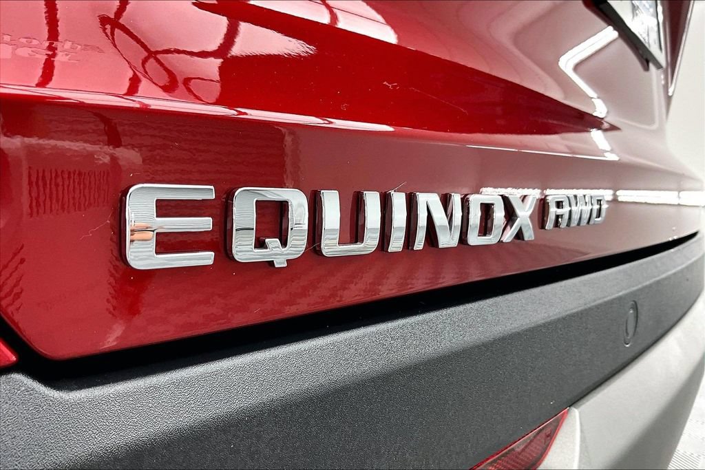 Used 2026 Chevrolet Equinox LT AWD/4WD image 8