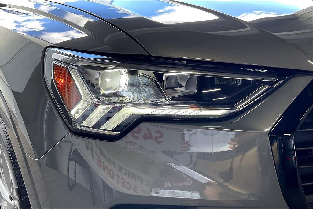 Used 2025 Audi Q3 2.0T Premium image 25