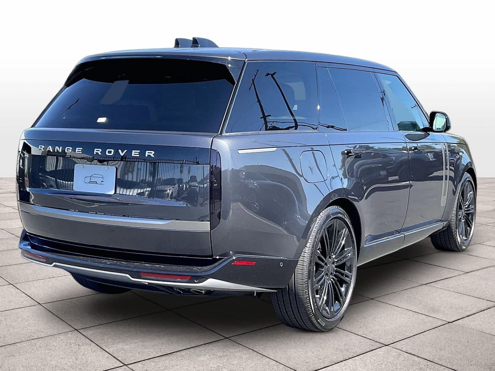 New 2026 Land Rover Range Rover Long Wheelbase SE AWD/4WD image 4