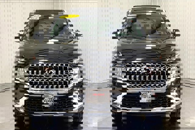 Used 2023 Hyundai Santa Fe SEL w/ Premium Package image 2