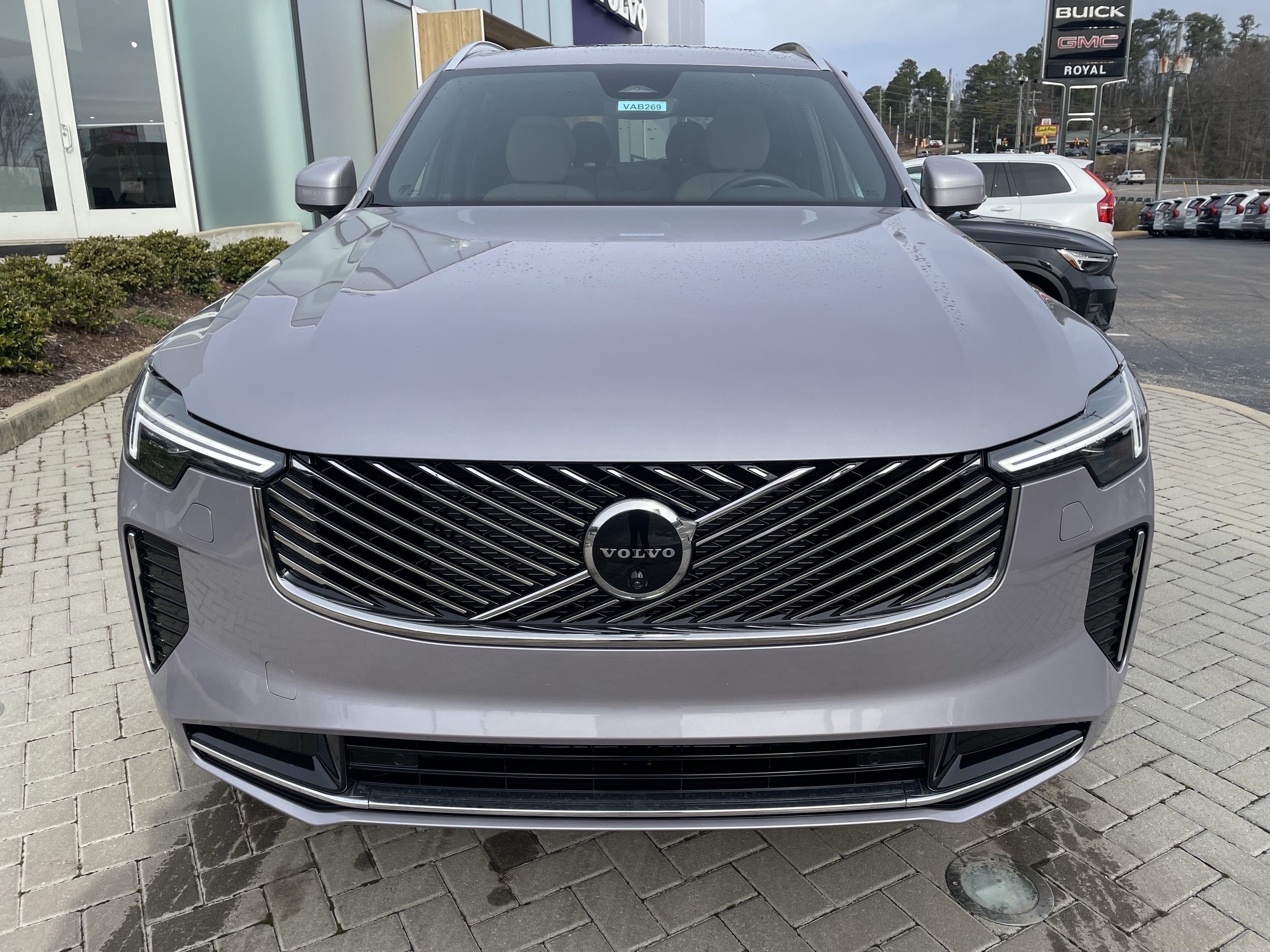 New 2026 Volvo XC90 B6 Plus w/ Protection Package Premier AWD/4WD image 2